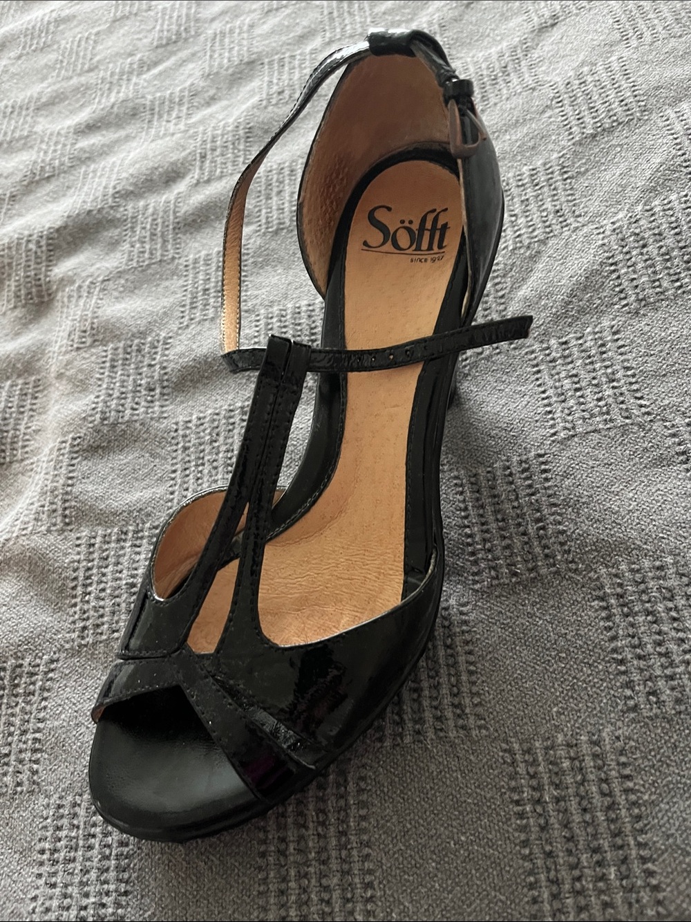 Black Patent T-Strap Heel Sandal